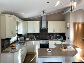 Glanrafon Lodge - Llanallgo - 7