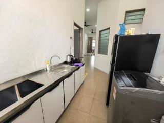 Suite Karangan Near Inokom - - 7