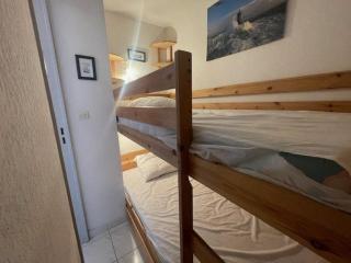 150 MARINA BAY CAP D'AGDE Quartier Falaises proche plage T2 cabine avec place de parking et piscine - Laure-Minervois - 1