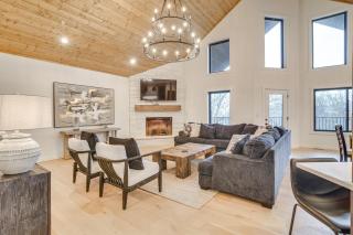 Lake Access and Boat Dock Branson House with Decks! - Branson - 6