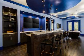 Mansion with Arcade, Theater, Game Loft, Huge Balcony - Kissimmee - 2