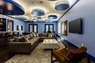 Mansion with Arcade, Theater, Game Loft, Huge Balcony - 1