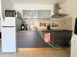 Qartier Villeroy vue sur canal a proximite des plages, piscine, bus avec stationnement - Sète - 9
