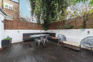 Stylish Shepherd's Bush Flat w/ Patio - Londra - 9