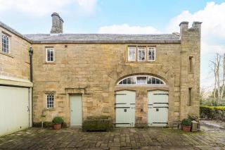 The Entire Coach House at Middleton Hall, Three Bedroom Holiday Home - 6