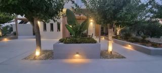 Rea's Luxury Apartments - 6