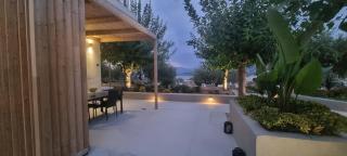 Rea's Luxury Apartments - 4