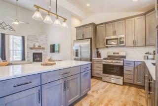 Fox Den - Modern Mountain Home - 5