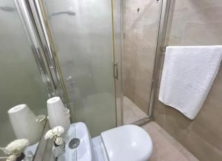 Affordable Suite at Gramercy Makati with Balcony & Parking - Manila - 9
