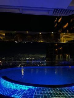 Affordable Suite at Gramercy Makati with Balcony & Parking - Manila - 6