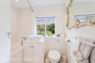 Pass the Keys Bright Cosy Cottage in Esher, West End - Esher - 4