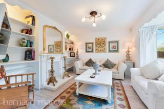 Pass the Keys Bright Cosy Cottage in Esher, West End - Esher - 0