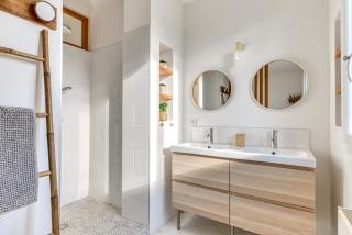 Big House - Parking Privée - Piscine - Wifi - tout équipée - 4