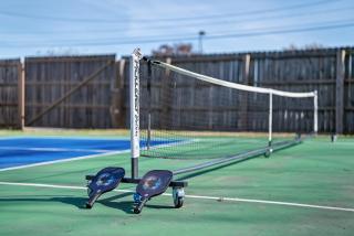 Pickleball Court Ev Power Dock Hot Tub Pool Table - Memphis - 2