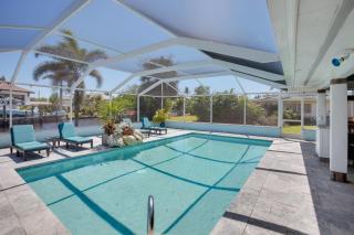 2 Mi to Beach Canal-Front Home in Cape Coral! - Cape Coral - 0