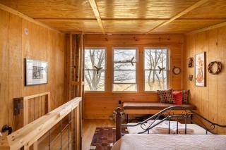 So Secluded and Magical with Easy Access and Pet Friendly - 4