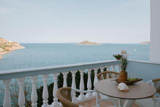 Mikaki Holiday Home - - 8