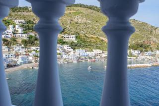Mikaki Holiday Home - - 6