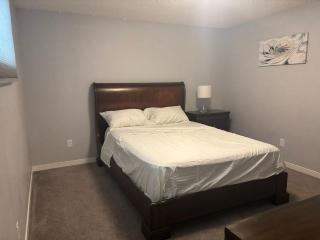 Spacious 2BR Suite - SW Edmonton - Edmonton - 8