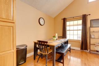 Game Room and On-Site Pond Laurelville Retreat! - Laurelville - 3
