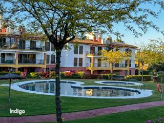 South-Facing Apartment - Pool View - BRI02 - 6