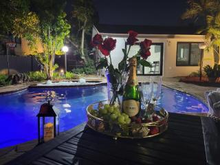 Tropical Oasis Retreat POOL SPA Game Room BBQ - 0