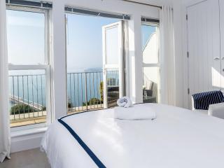 Marina Beach House, Torquay - 9