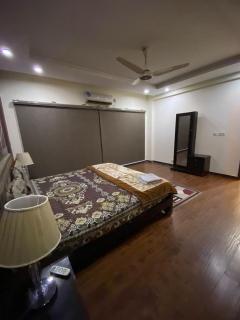1 bed luxurious apartment - 2