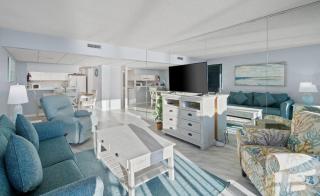 Pelican Walk 509 - 3