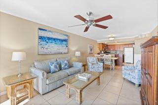 Pelican Walk 410 - 0