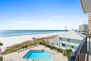 Pelican Walk 410 - 4