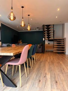 Logement spacieux avec jacuzzi - Le Bourgeat - 0
