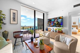 Enjoy Miami From a Condo on 24th Floor - 3