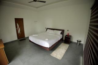 Wildzone holiday home with pool - Kallār - 5