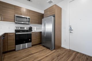 Luxury Apartments in Riverside Austin - 10mins to Airport - 1