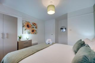 The Hideaway at Monk Street by Week2Week - - 6