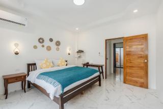 Freshly Renovated 4 Bed Pool Villa Great Location - Strand Rawai - 7