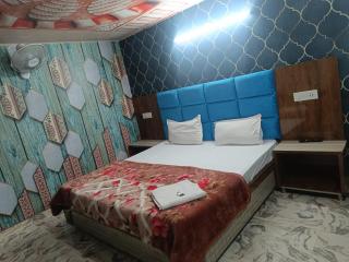 Hotel Tejas Near GOLDEN TEMPLE - Amritsar - 4