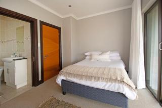Cape St Francis Holiday Home - Cape St Francis - 3