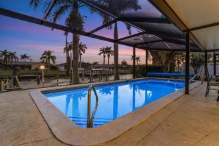 Heated Pool, Gulf Access and Private Dock - Villa Breezy Palms - Roelens - Cape Coral - 0