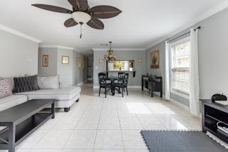 9 min to Disney Entrance-Peaceful single family House - 2