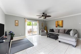 9 min to Disney Entrance-Peaceful single family House - 4