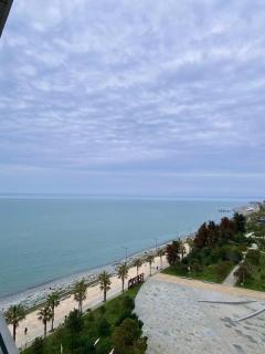 Parkside & Seaview Apartment - Batumi - 8