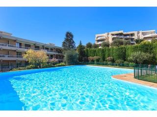 Condo in a private residence with pool - Nice - 6