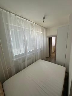 Modern Apartment Near Football Stadium - Košice - 6