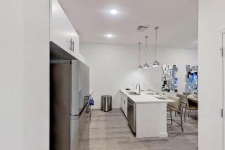 5 Bed Modern Family Home with Grill - Davenport - 1