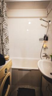 Комфортні апартаменти на Гетьманській 74, Святогеоргієвській 15 - 2