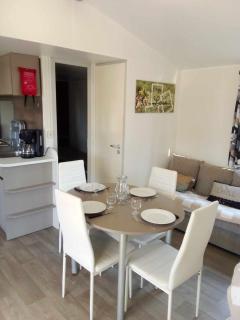TRES BEAU MOBIL HOME spacieux de 2ch - 6 personnes - LES CHARMETTES - La PALMYRE , Les MATHES - Les Mathes - 5