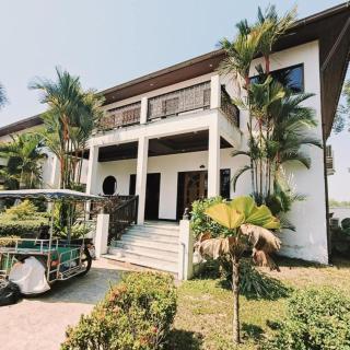 BIG VILLA at CET Resort Padelcenter with Pool and Tennis - Ban Hang Ta Duk - 2