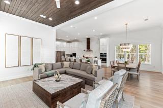Coastal Opulence - 4
